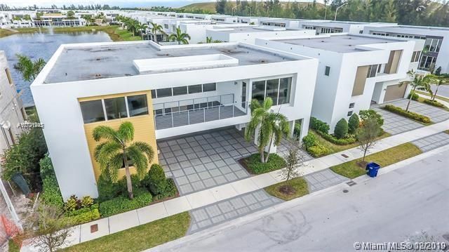 Vendido Recientemente: $990,000 (6 camas, 7 baños, 4874 Pies cuadrados)