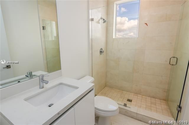 Vendido Recientemente: $990,000 (6 camas, 7 baños, 4874 Pies cuadrados)
