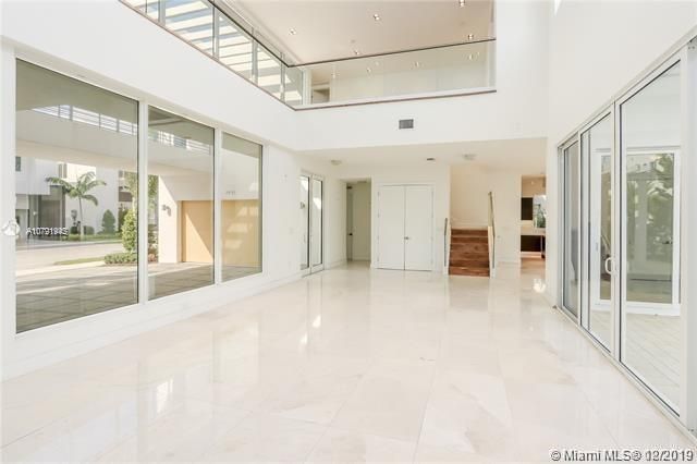 Vendido Recientemente: $990,000 (6 camas, 7 baños, 4874 Pies cuadrados)