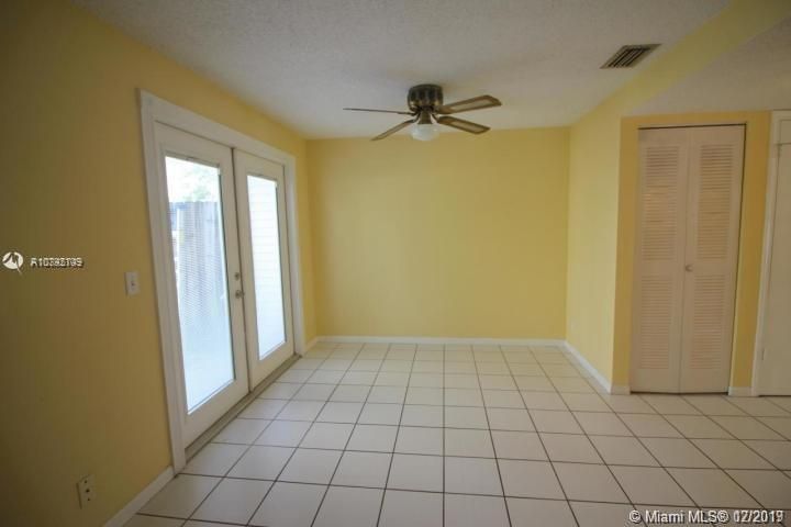 Kitchen/Dinette area