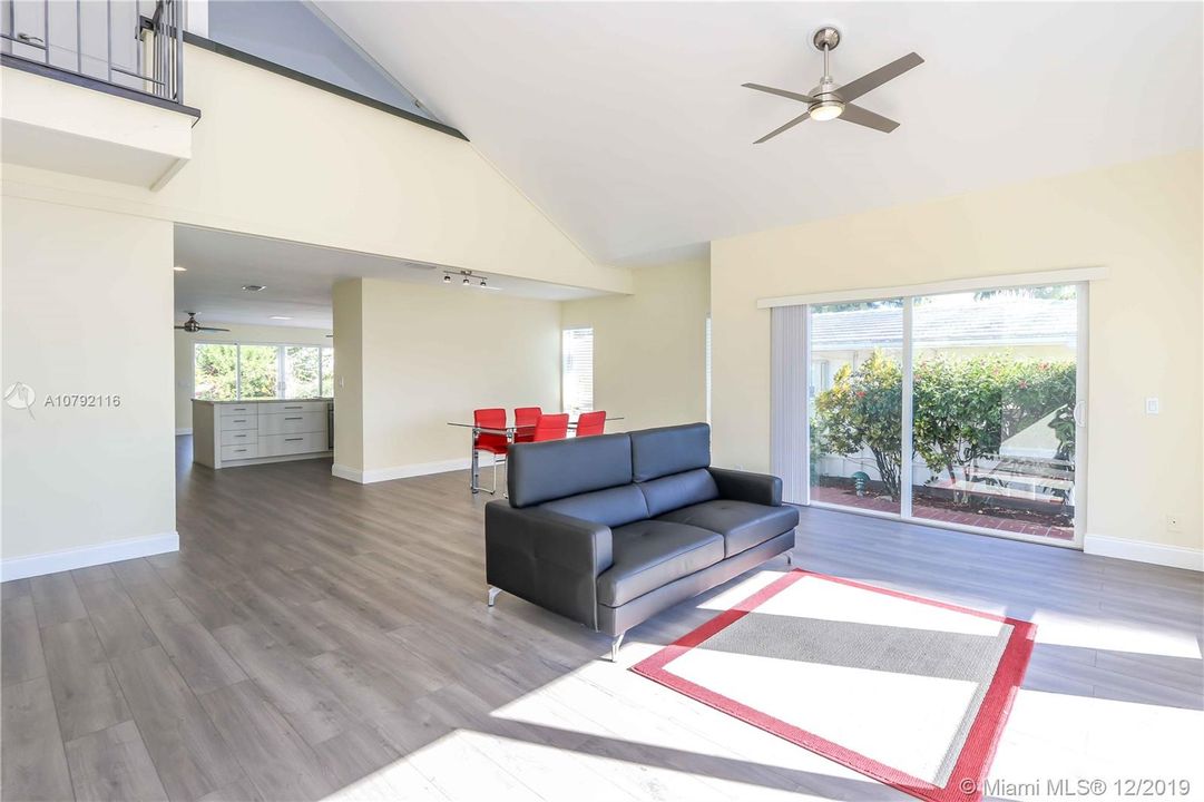 Recently Sold: $1,150,000 (3 beds, 2 baths, 2308 Square Feet)