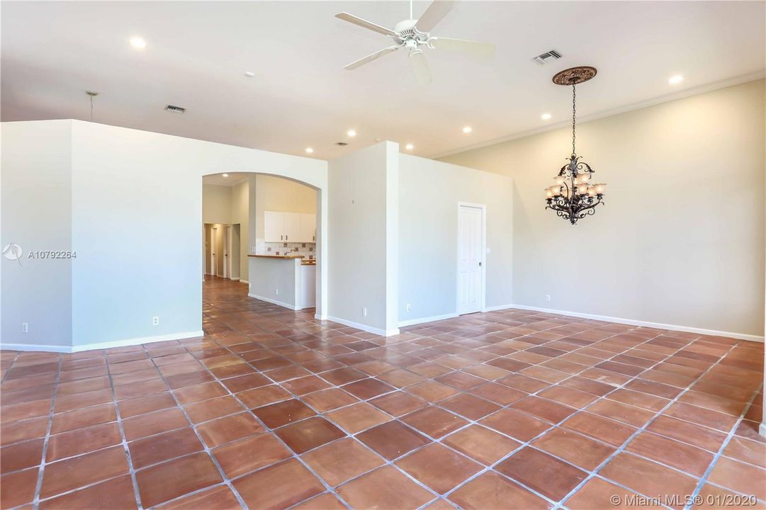 Recently Sold: $615,000 (4 beds, 3 baths, 2767 Square Feet)