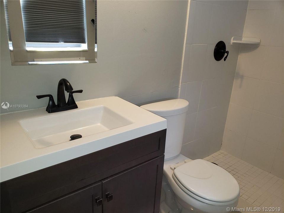 Master bathroom close up.