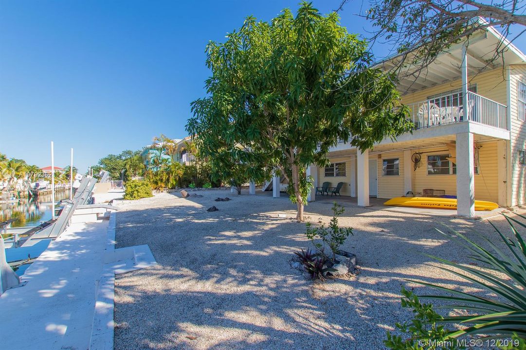 Recently Sold: $699,000 (2 beds, 3 baths, 2592 Square Feet)