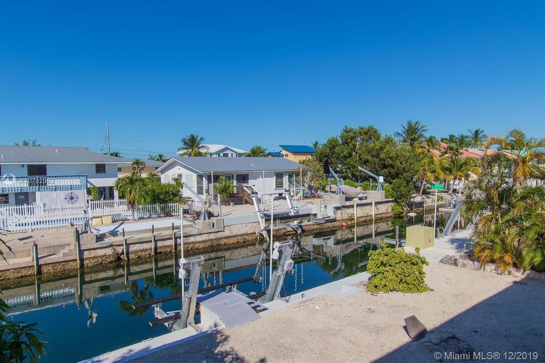 Recently Sold: $699,000 (2 beds, 3 baths, 2592 Square Feet)