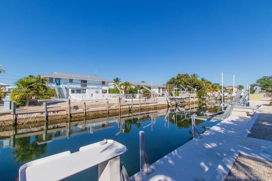 Recently Sold: $699,000 (2 beds, 3 baths, 2592 Square Feet)