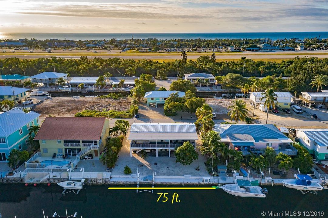 Recently Sold: $699,000 (2 beds, 3 baths, 2592 Square Feet)