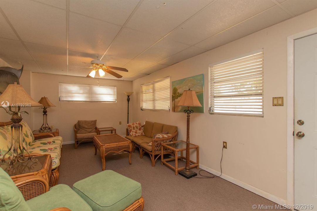 Recently Sold: $699,000 (2 beds, 3 baths, 2592 Square Feet)