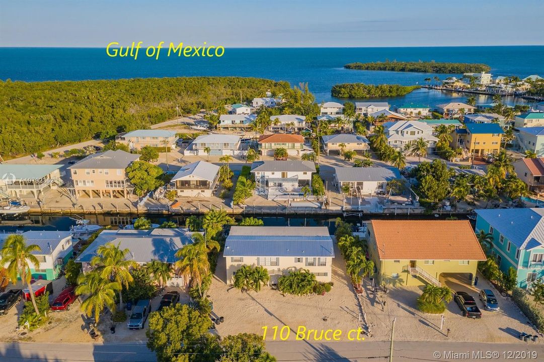 Recently Sold: $699,000 (2 beds, 3 baths, 2592 Square Feet)