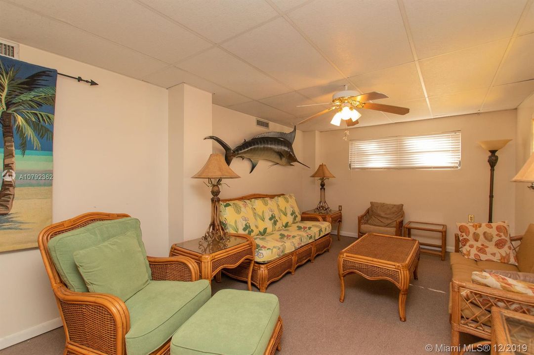 Recently Sold: $699,000 (2 beds, 3 baths, 2592 Square Feet)