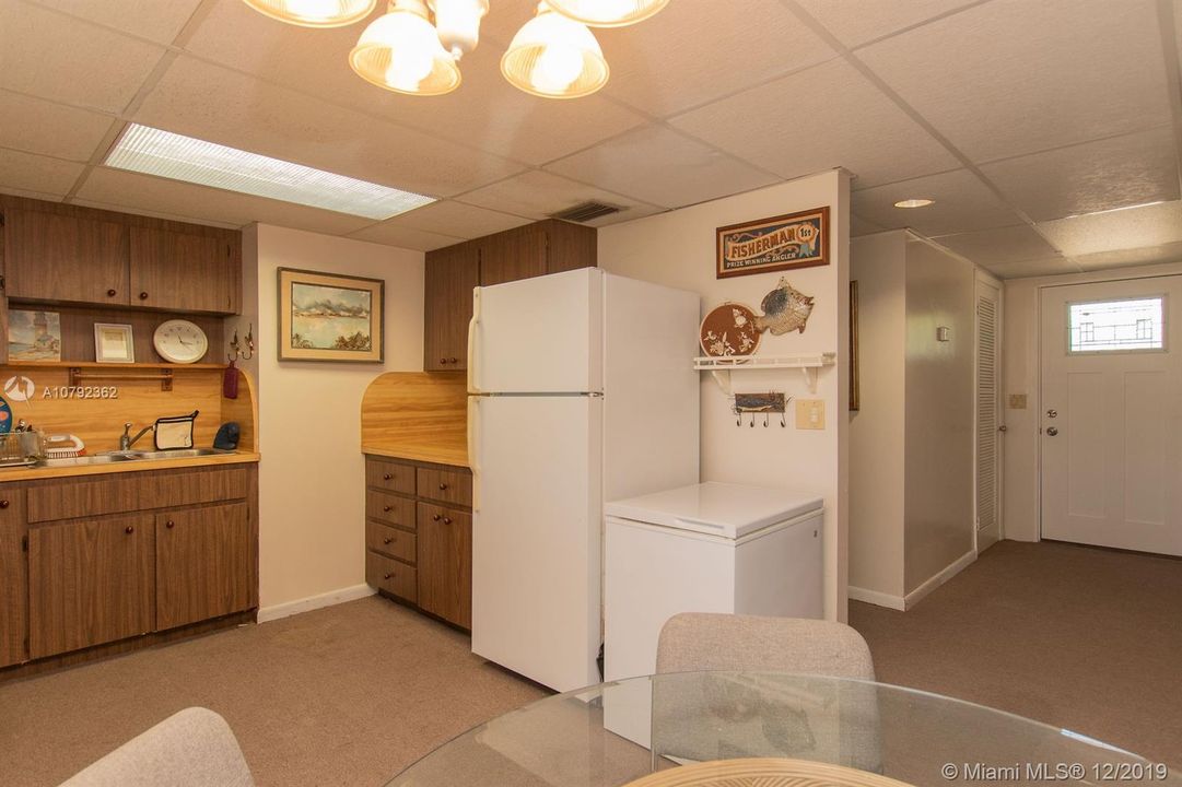 Recently Sold: $699,000 (2 beds, 3 baths, 2592 Square Feet)
