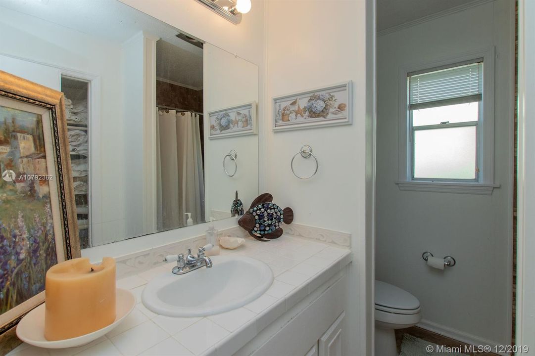 Recently Sold: $699,000 (2 beds, 3 baths, 2592 Square Feet)
