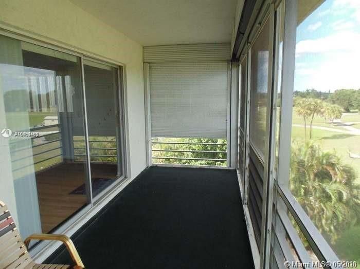 Vendido Recientemente: $154,900 (2 camas, 2 baños, 1170 Pies cuadrados)