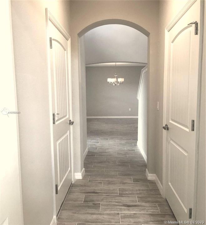 Recently Rented: $2,200 (5 beds, 3 baths, 2918 Square Feet)