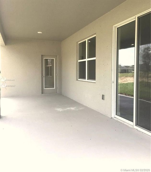 Recently Rented: $2,200 (5 beds, 3 baths, 2918 Square Feet)