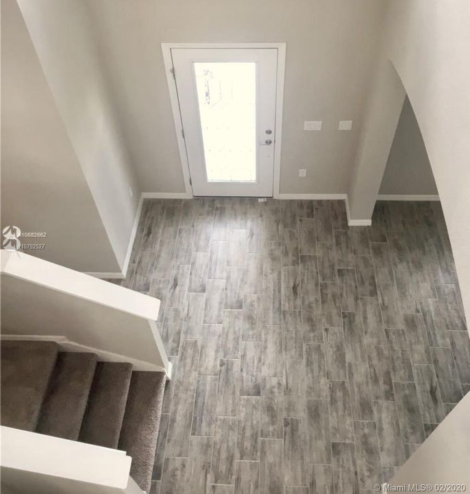 Recently Rented: $2,200 (5 beds, 3 baths, 2918 Square Feet)
