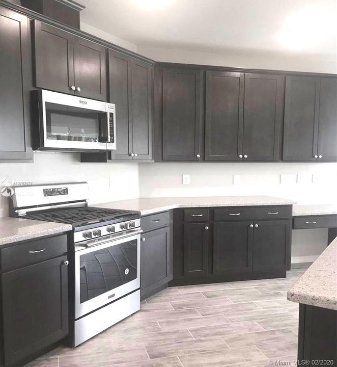 Recently Rented: $2,200 (5 beds, 3 baths, 2918 Square Feet)