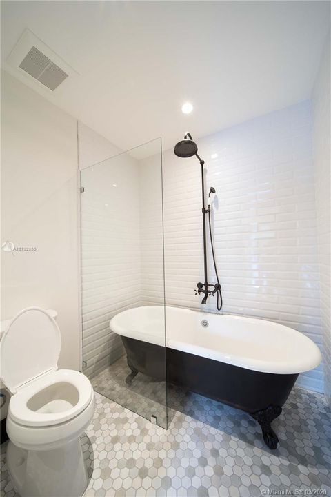 Guest House - Downstairs Bath
