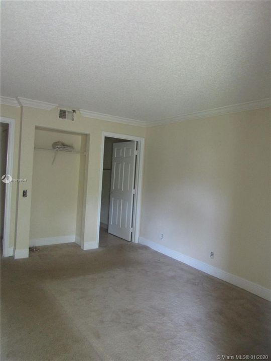 Recently Rented: $1,400 (2 beds, 2 baths, 980 Square Feet)