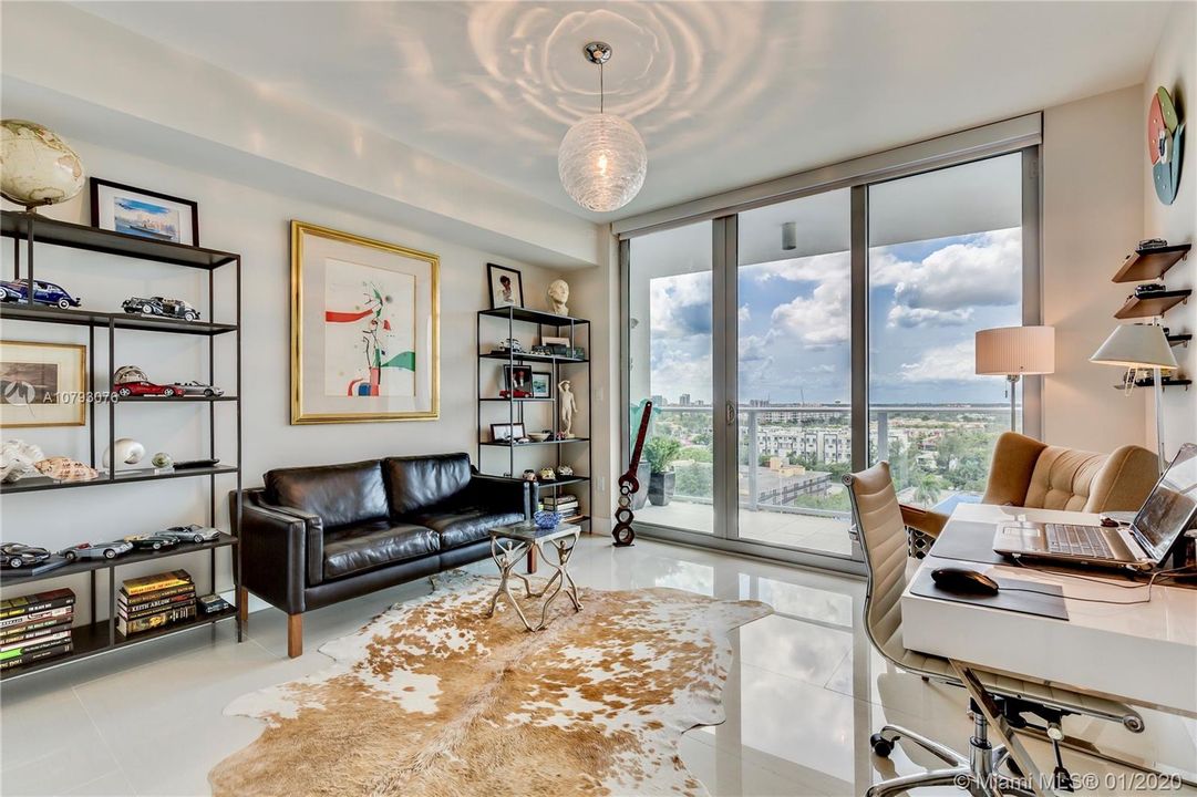 Recently Sold: $765,000 (2 beds, 2 baths, 1598 Square Feet)