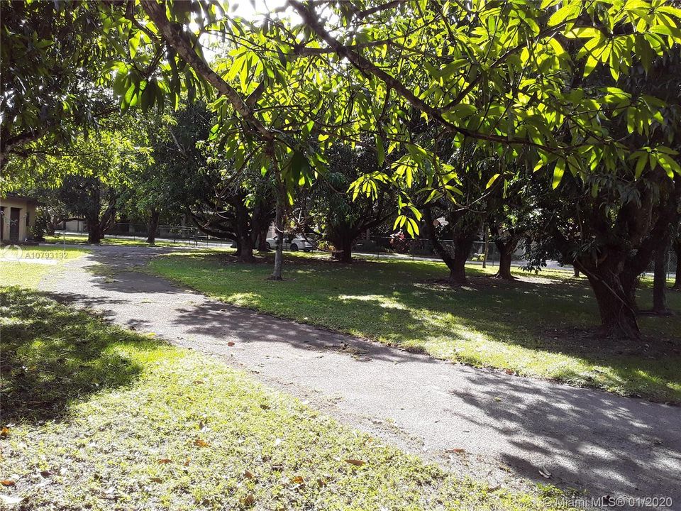 Recently Sold: $985,000 (0.80 acres)