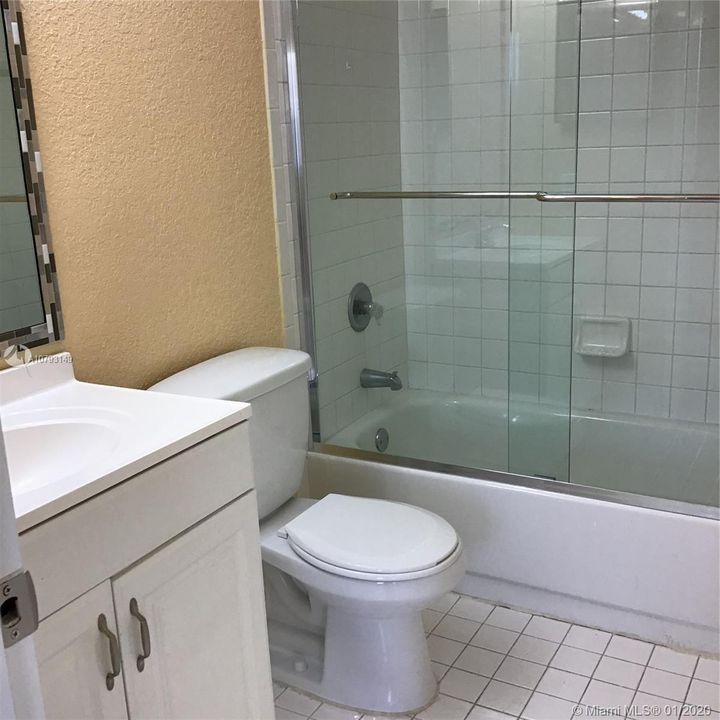 最近租的: $1,800 (2 贝兹, 2 浴室, 1312 平方英尺)