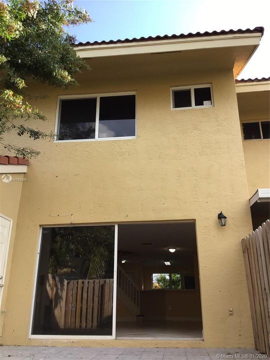 Recently Rented: $1,800 (2 beds, 2 baths, 1312 Square Feet)