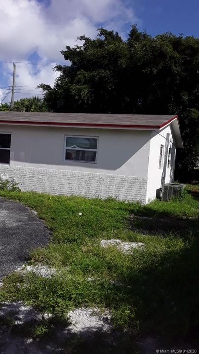 Recently Rented: $1,200 (3 beds, 2 baths, 1080 Square Feet)