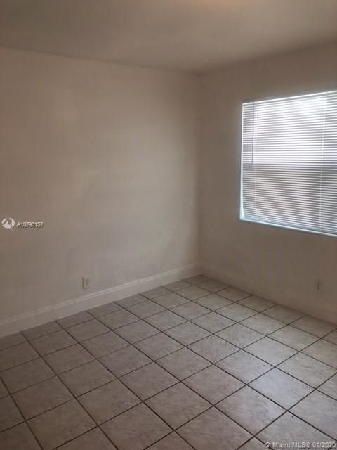 Recently Rented: $1,200 (3 beds, 2 baths, 1080 Square Feet)