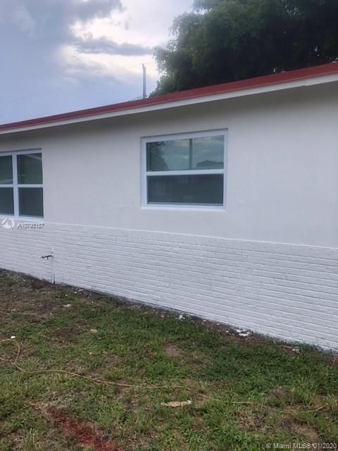 Recently Rented: $1,200 (3 beds, 2 baths, 1080 Square Feet)