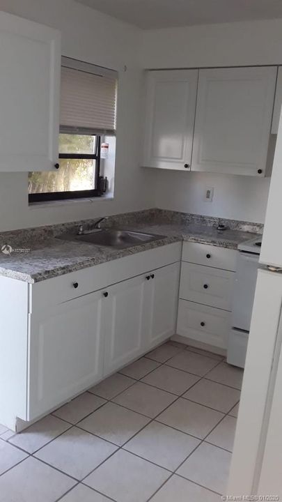 Recently Rented: $1,200 (3 beds, 2 baths, 1080 Square Feet)