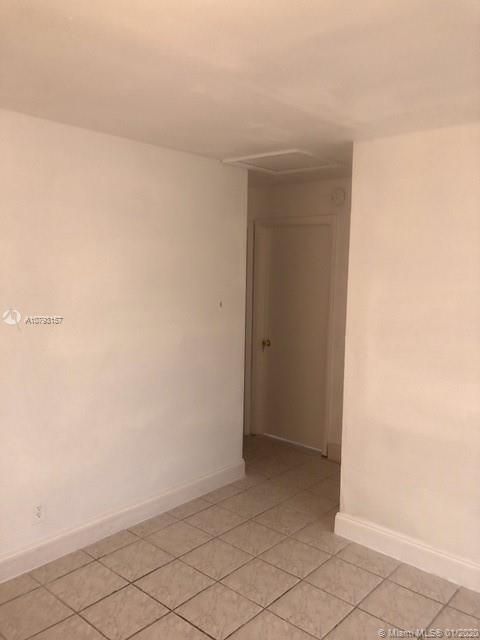 Recently Rented: $1,200 (3 beds, 2 baths, 1080 Square Feet)