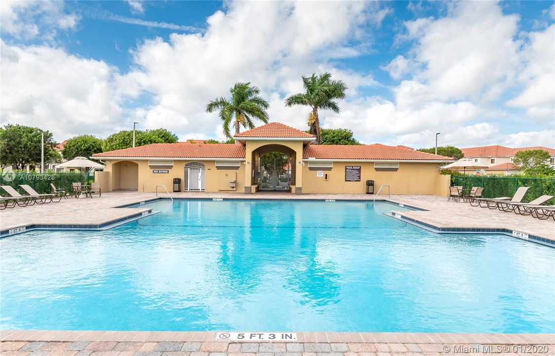 Recently Rented: $1,600 (3 beds, 2 baths, 1452 Square Feet)