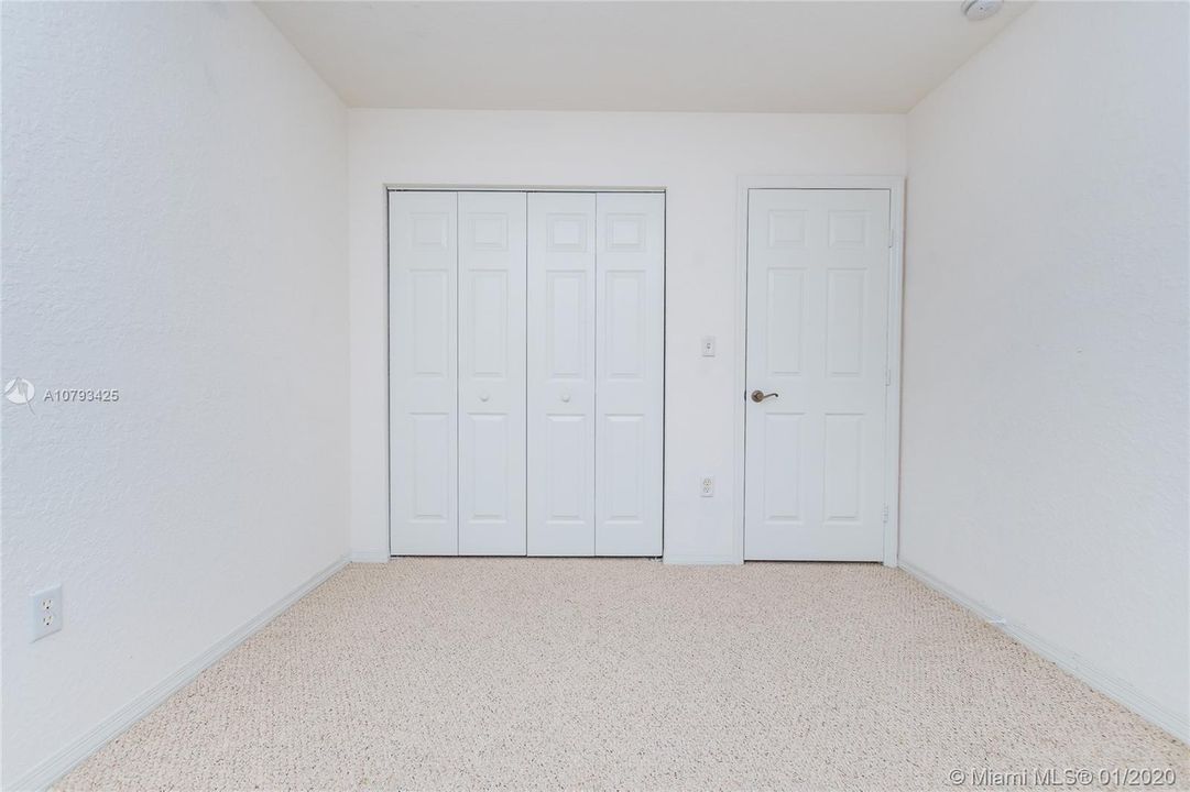 Recently Rented: $1,600 (3 beds, 2 baths, 1452 Square Feet)