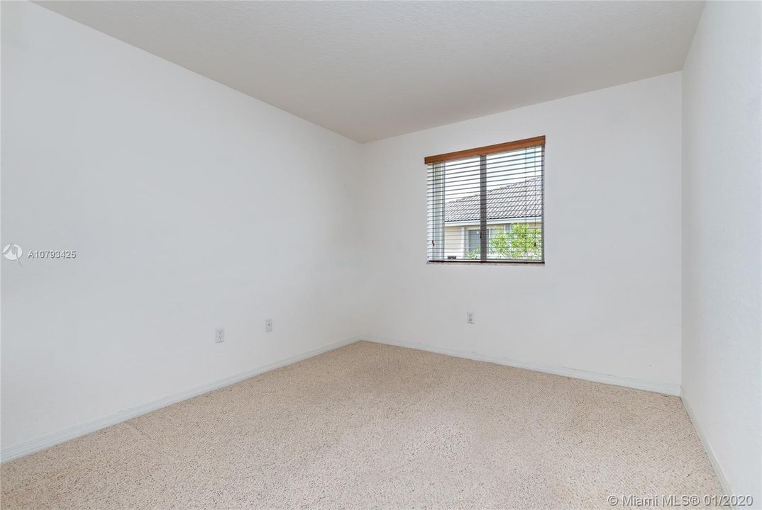 Recently Rented: $1,600 (3 beds, 2 baths, 1452 Square Feet)