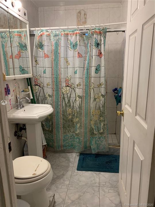 Main bathroom