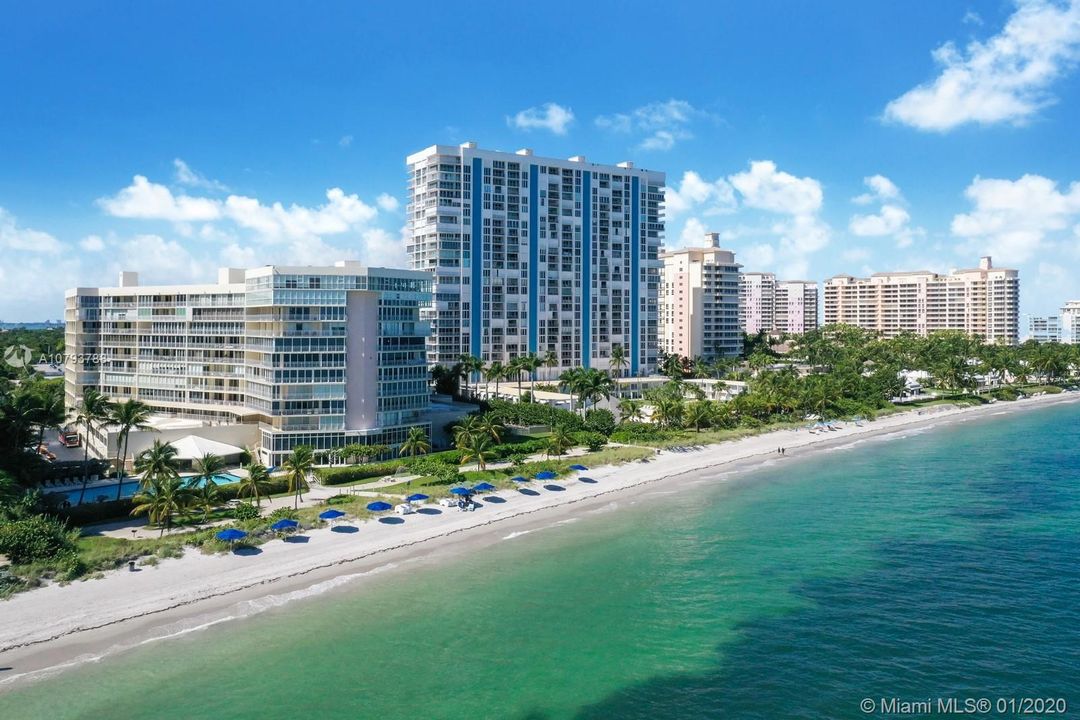 Recently Sold: $1,300,000 (3 beds, 3 baths, 2052 Square Feet)