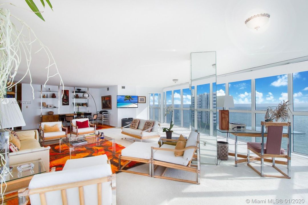 Recently Sold: $1,300,000 (3 beds, 3 baths, 2052 Square Feet)