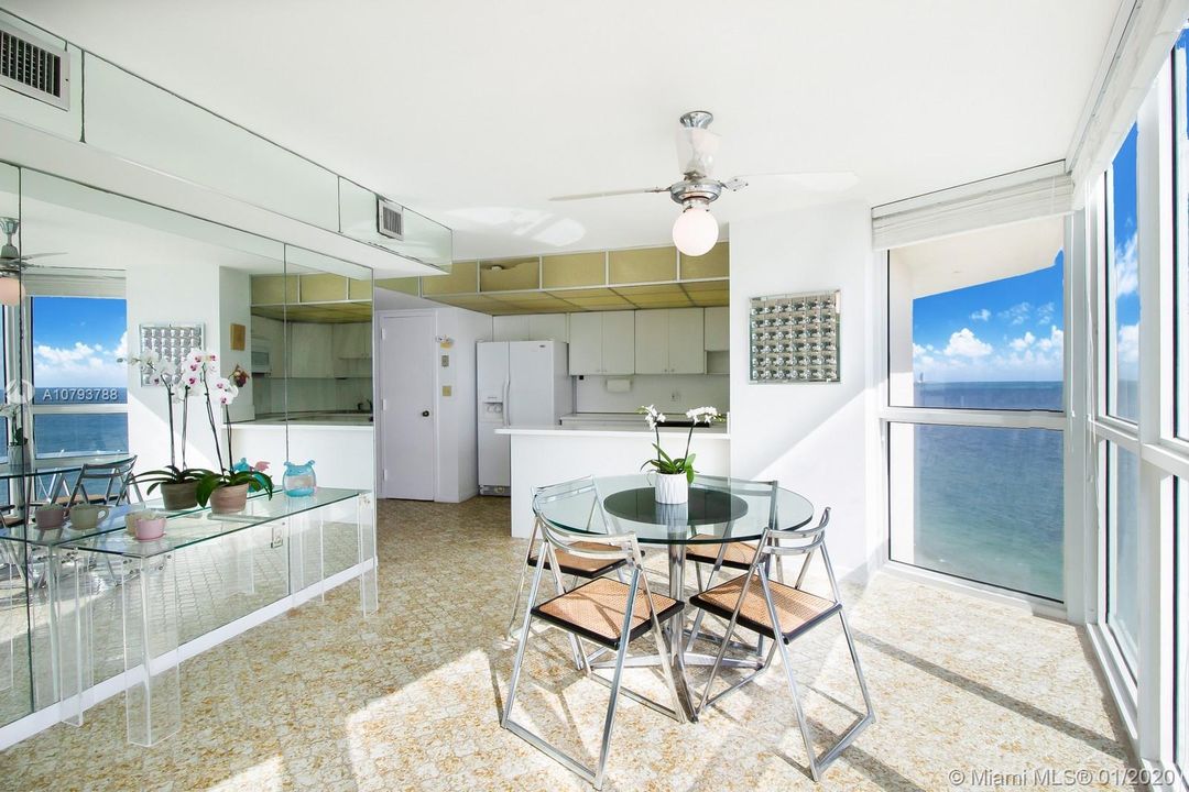 Recently Sold: $1,300,000 (3 beds, 3 baths, 2052 Square Feet)