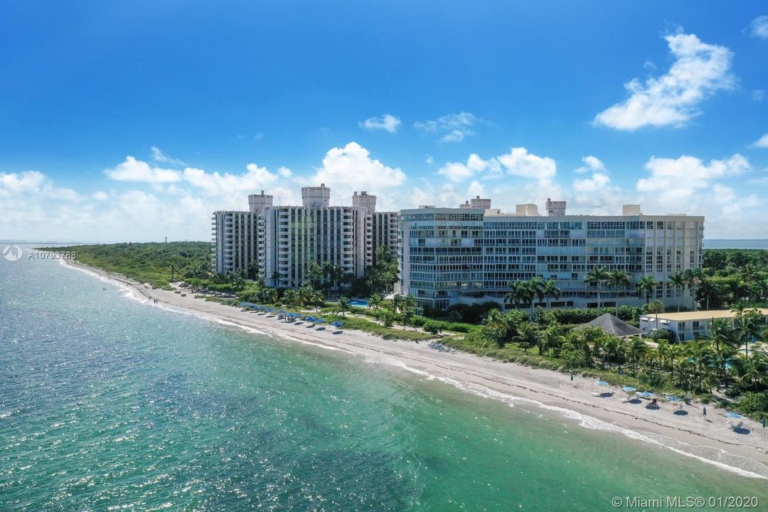Recently Sold: $1,300,000 (3 beds, 3 baths, 2052 Square Feet)