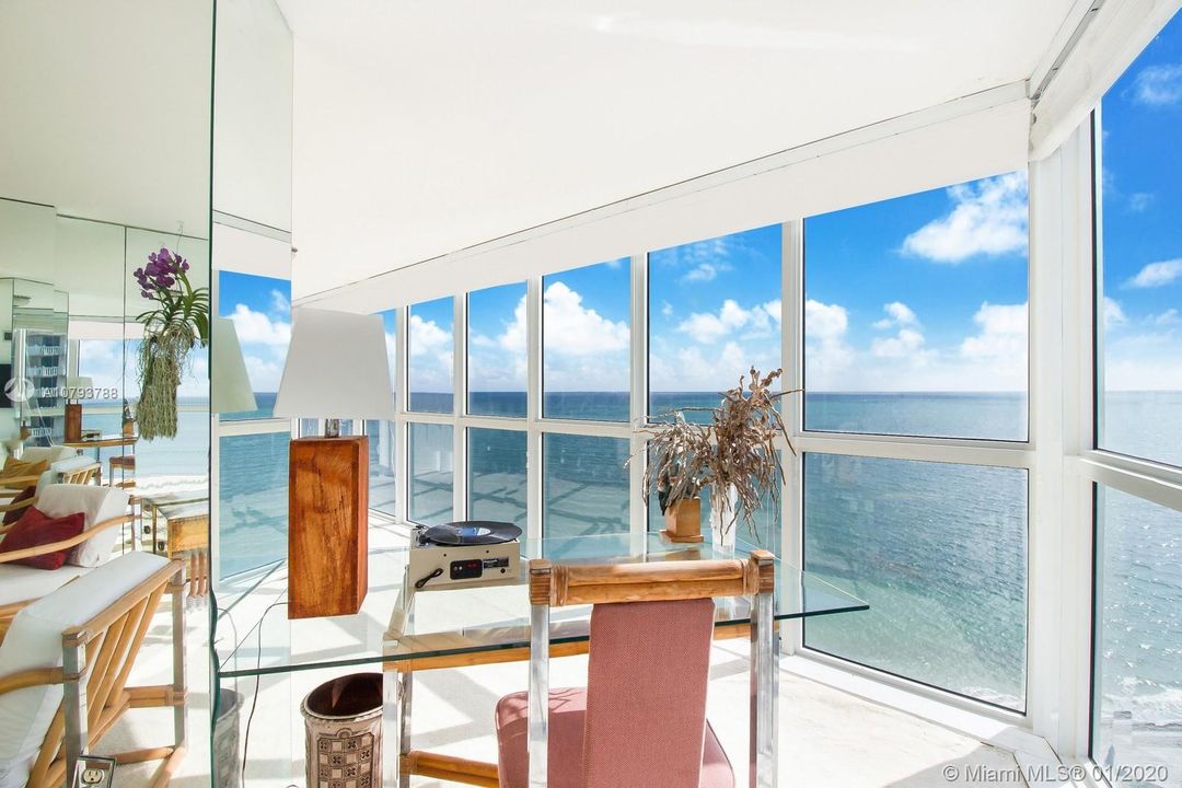 Recently Sold: $1,300,000 (3 beds, 3 baths, 2052 Square Feet)