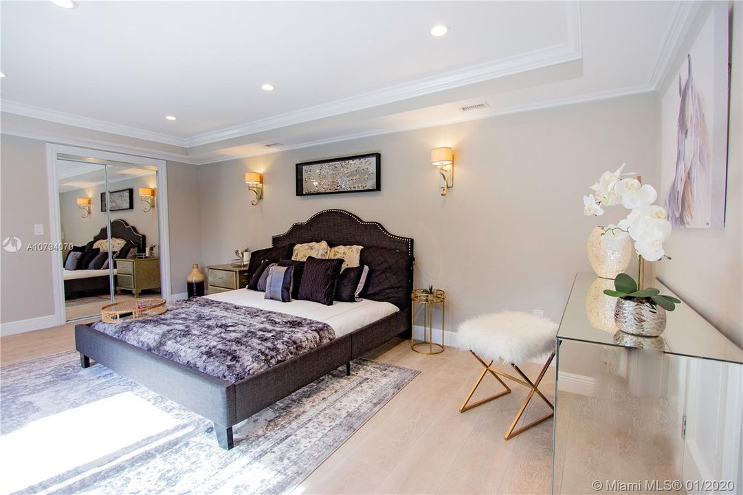 Vendido Recientemente: $799,000 (3 camas, 3 baños, 1902 Pies cuadrados)