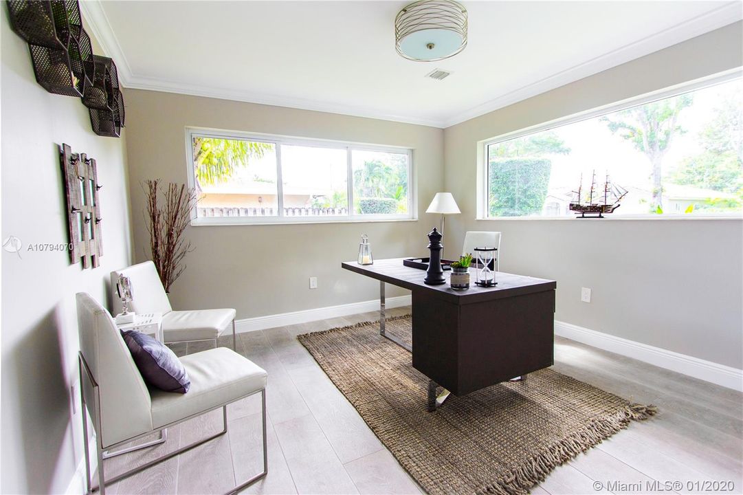 Vendido Recientemente: $799,000 (3 camas, 3 baños, 1902 Pies cuadrados)