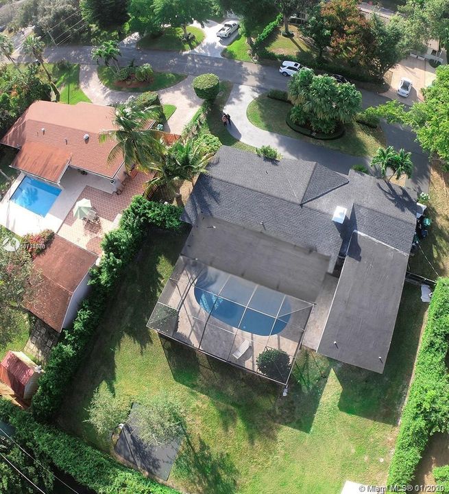 Vendido Recientemente: $799,000 (3 camas, 3 baños, 1902 Pies cuadrados)