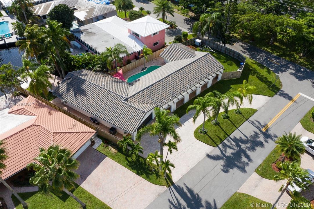 Недавно продано: $899,999 (4 спален, 3 ванн, 2362 Квадратных фут)