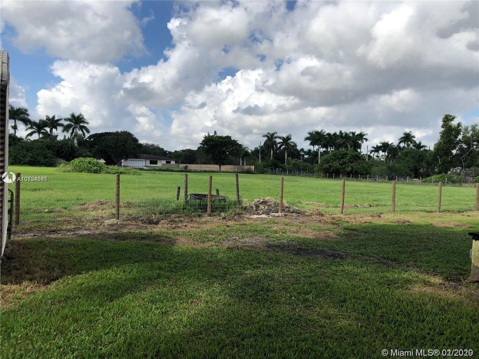 Recently Rented: $4,000 (2 beds, 1 baths, 1050 Square Feet)