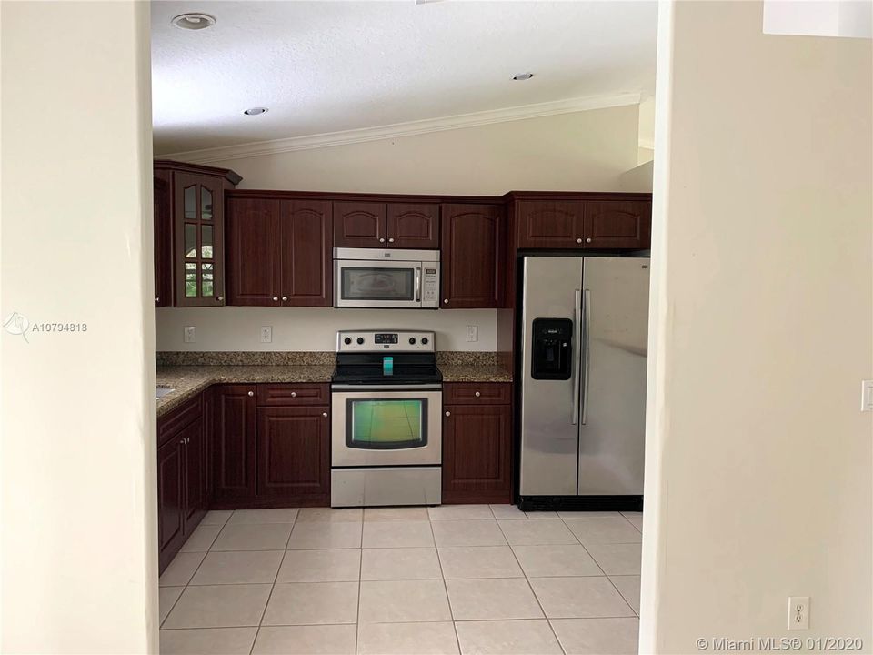 Recently Sold: $369,000 (3 beds, 2 baths, 1792 Square Feet)