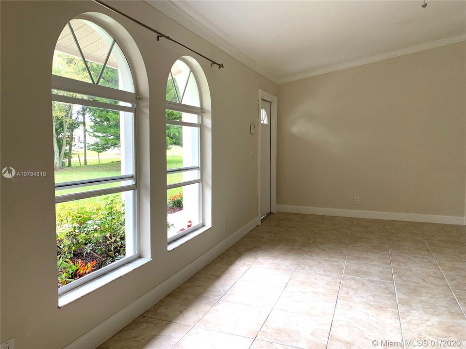 Recently Sold: $369,000 (3 beds, 2 baths, 1792 Square Feet)