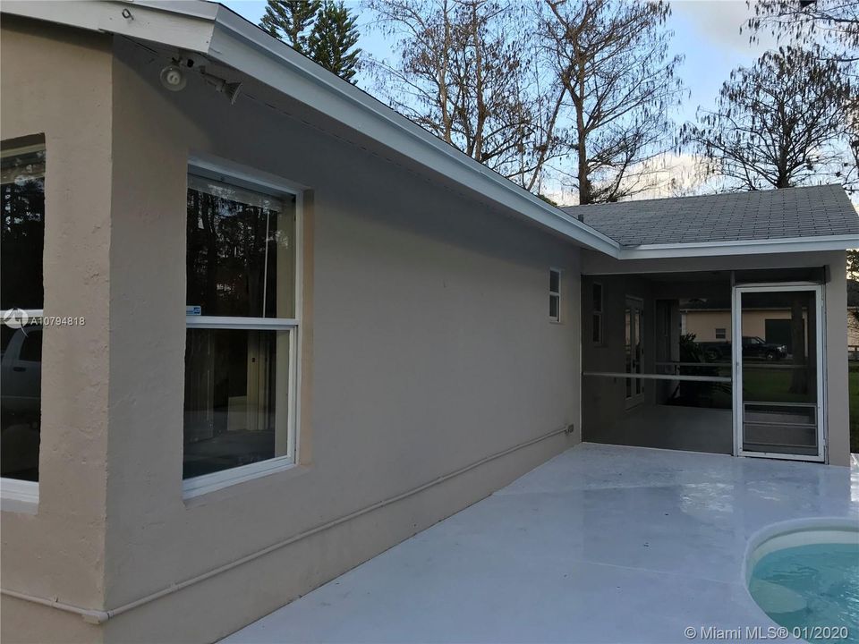 Recently Sold: $369,000 (3 beds, 2 baths, 1792 Square Feet)