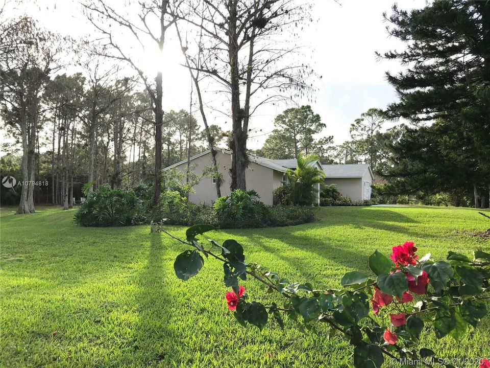 Recently Sold: $369,000 (3 beds, 2 baths, 1792 Square Feet)